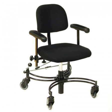 De Trippelstoel Euroflex Basic verplaatst u zich moeiteloos binnenshuis. De Trippelstoel is met spier-, gewrichts- of vermoeidheidsklachten.